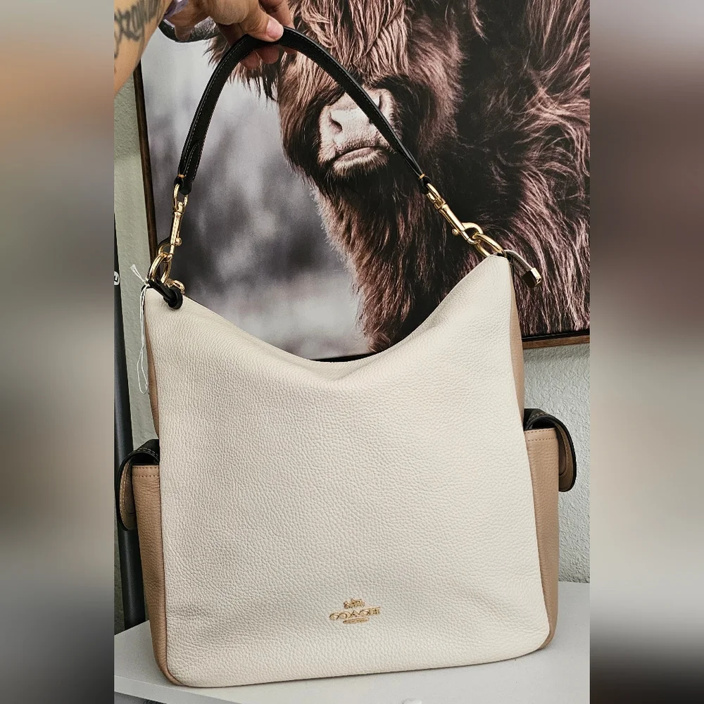 Coach White and Tan Shoulder Bag